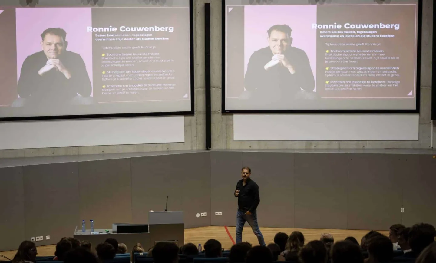 Ronnie Couwenberg spreekt voor 200+ studenten tijdens de persoonlijk leiderschap training Maak Winnende Keuzes aan de Universiteit Utrecht.